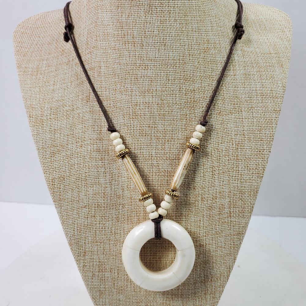 Vintage Necklace w/ Round on Rope Pendant Adjustable Up to 30 Inch Long